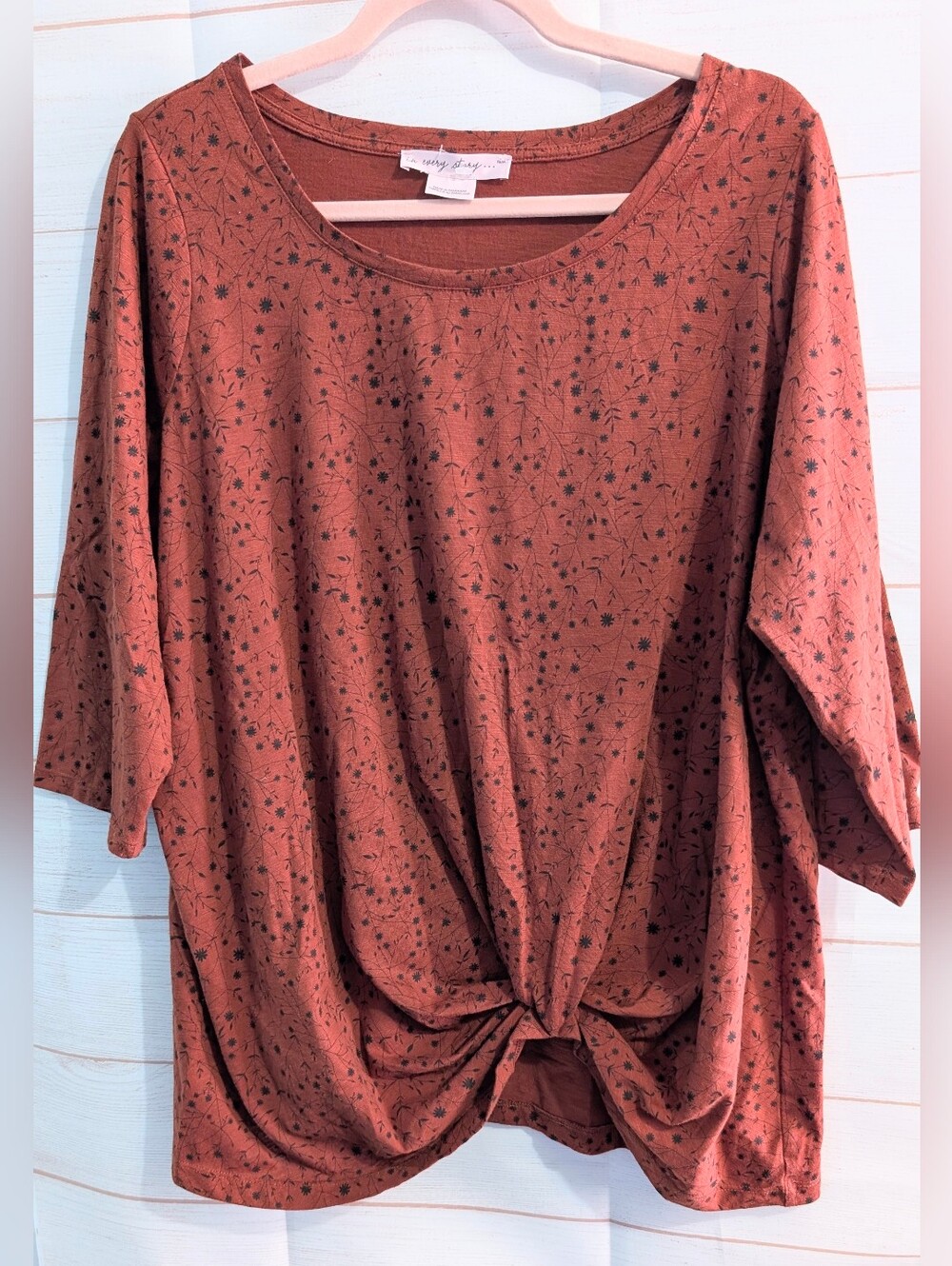 Reitmans In Every Story Rust Floral Knot-Front Top W/ 3/4 Sleeves Size 2X